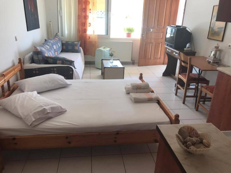Apartment Ionian Blue